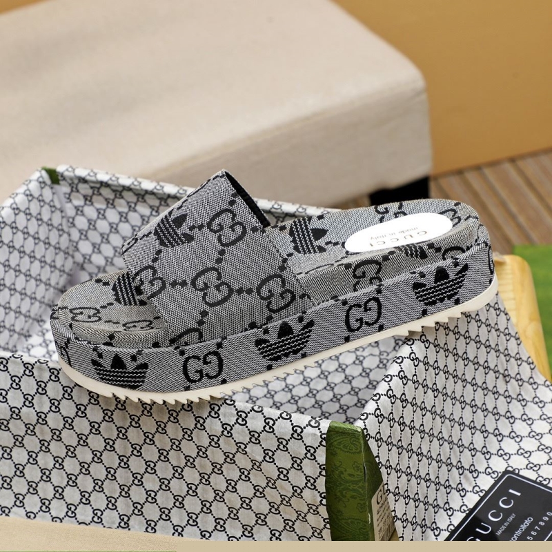 G*u*i slippers